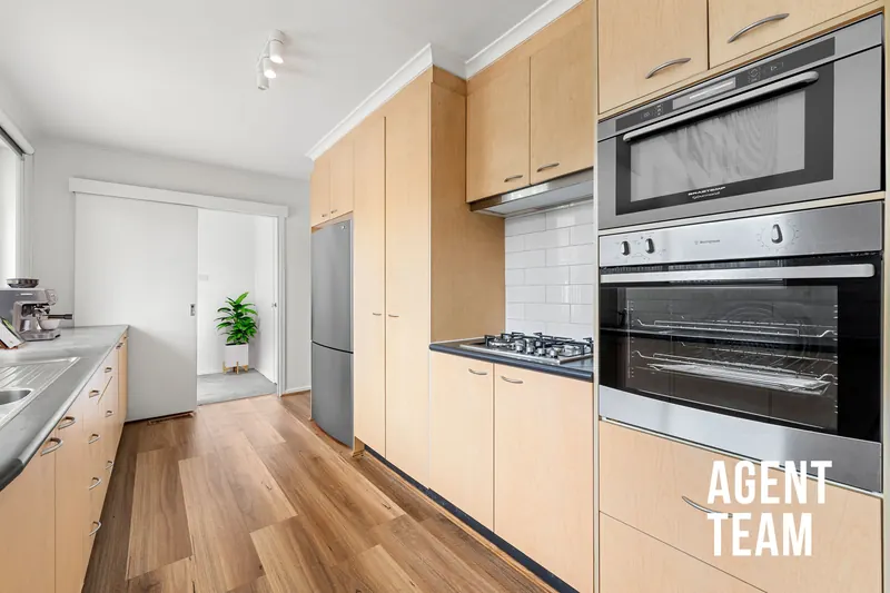 22 Cazaly Close, Holt: photo 5