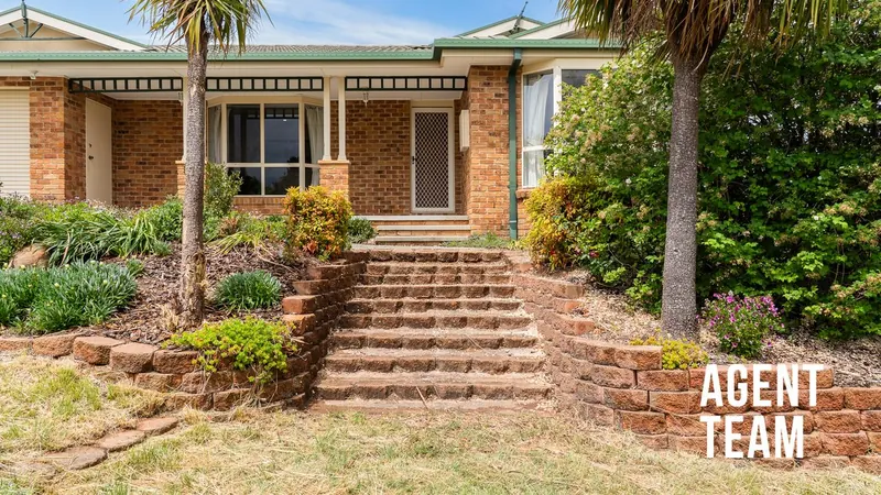 Just sold: 2 Buckmaster Crescent, Dunlop